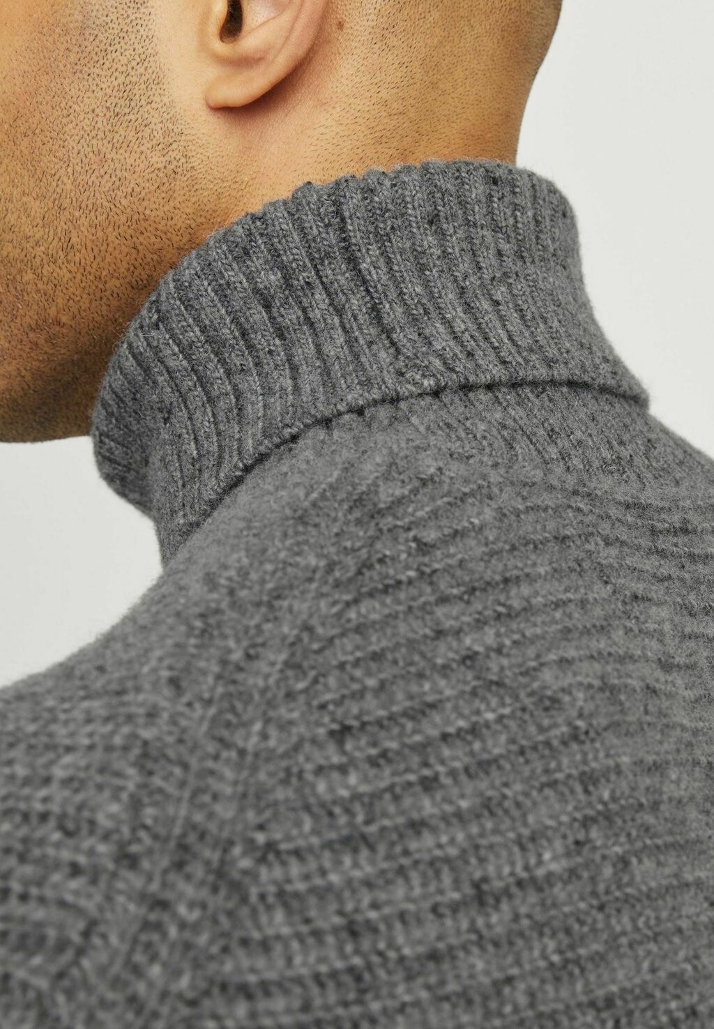 Джемпер R.D.D. ROYAL DENIM DIVISION, серый
Джемпер R.D.D. ROYAL DENIM DIVISION, серый