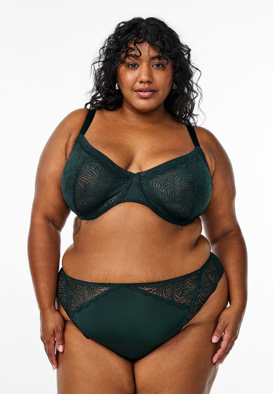 Трусы Devoted By Zizzi AUS MIT DETAILS, Scarab/Dark Green
Трусы Devoted By Zizzi AUS MIT DETAILS, Scarab/Dark Green