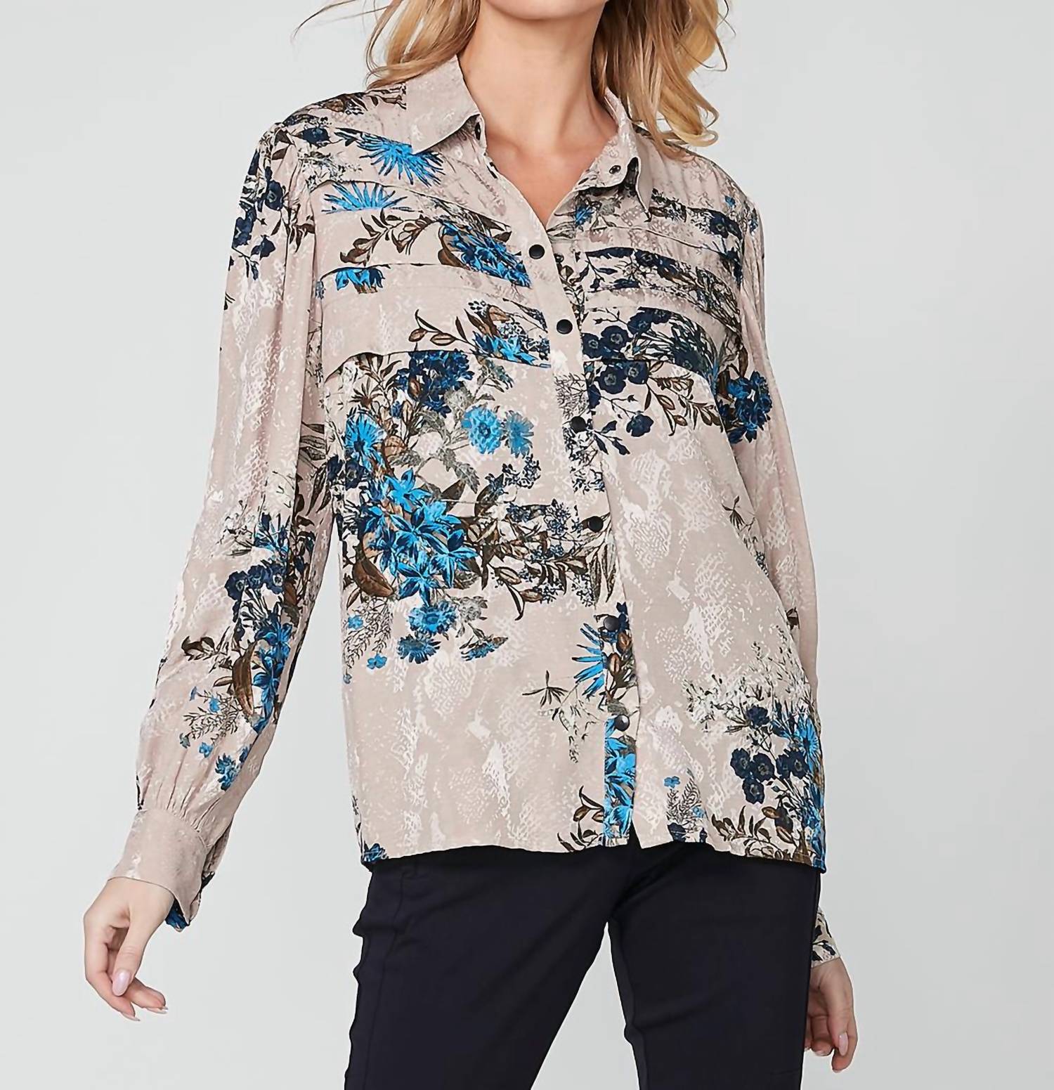 Блуза Riborg в цвете «электрик-синяя» NU Denmark
Блуза Riborg в цвете «электрик-синяя» NU Denmark