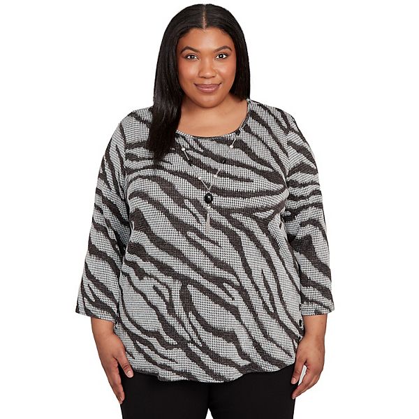 Топ Plus size в клетку houndstooth с ожерельем Alfred Dunner
Топ Plus size в клетку houndstooth с ожерельем Alfred Dunner