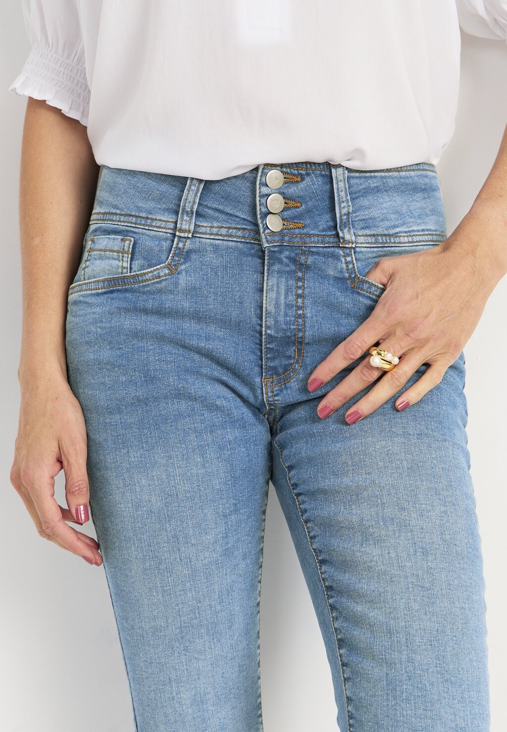 Джинсы Bootcut WITH HIGH WAIST Cellbes of Sweden, светло-голубой деним
Джинсы Bootcut WITH HIGH WAIST Cellbes of Sweden, светло-голубой деним