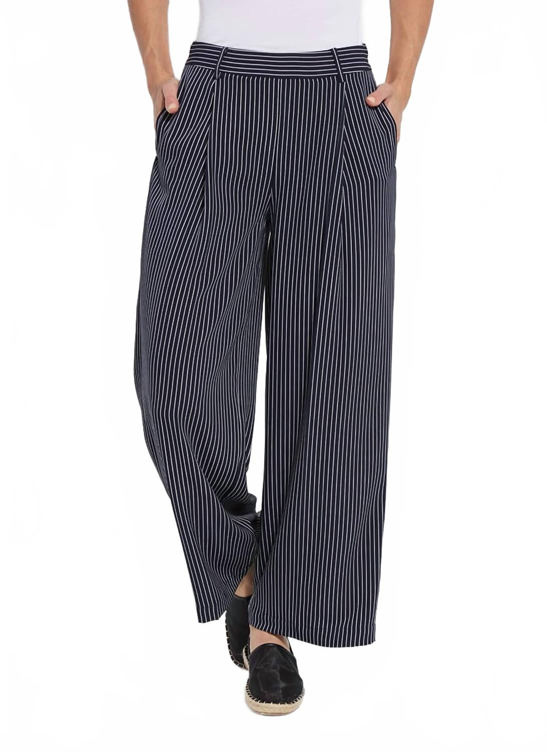 Кларетт плиссированные брюки в морскую полоску Lysse, Marine Pinstripe
Кларетт плиссированные брюки в морскую полоску Lysse, Marine Pinstripe