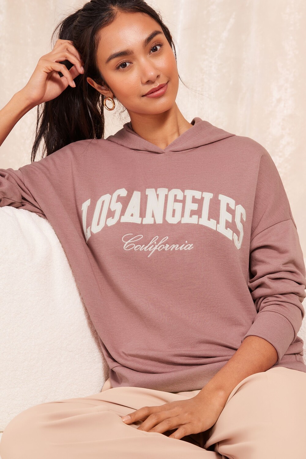 Толстовка с капюшоном из джерси с принтом спереди Friends Like These, розовый
Толстовка с капюшоном из джерси с принтом спереди Friends Like These, розовый