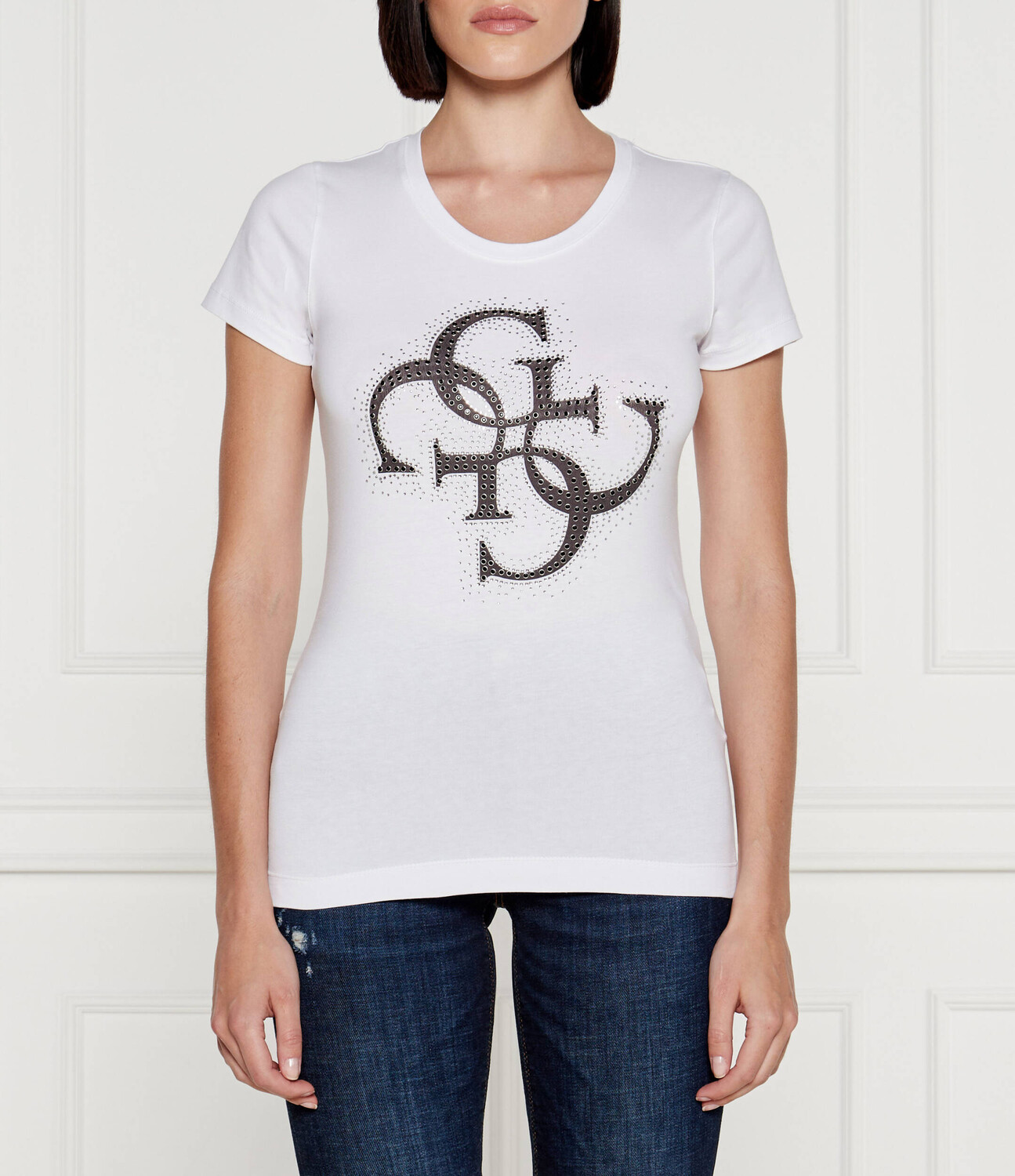 Футболка GUESS Slim Fit, белый
Футболка GUESS Slim Fit, белый