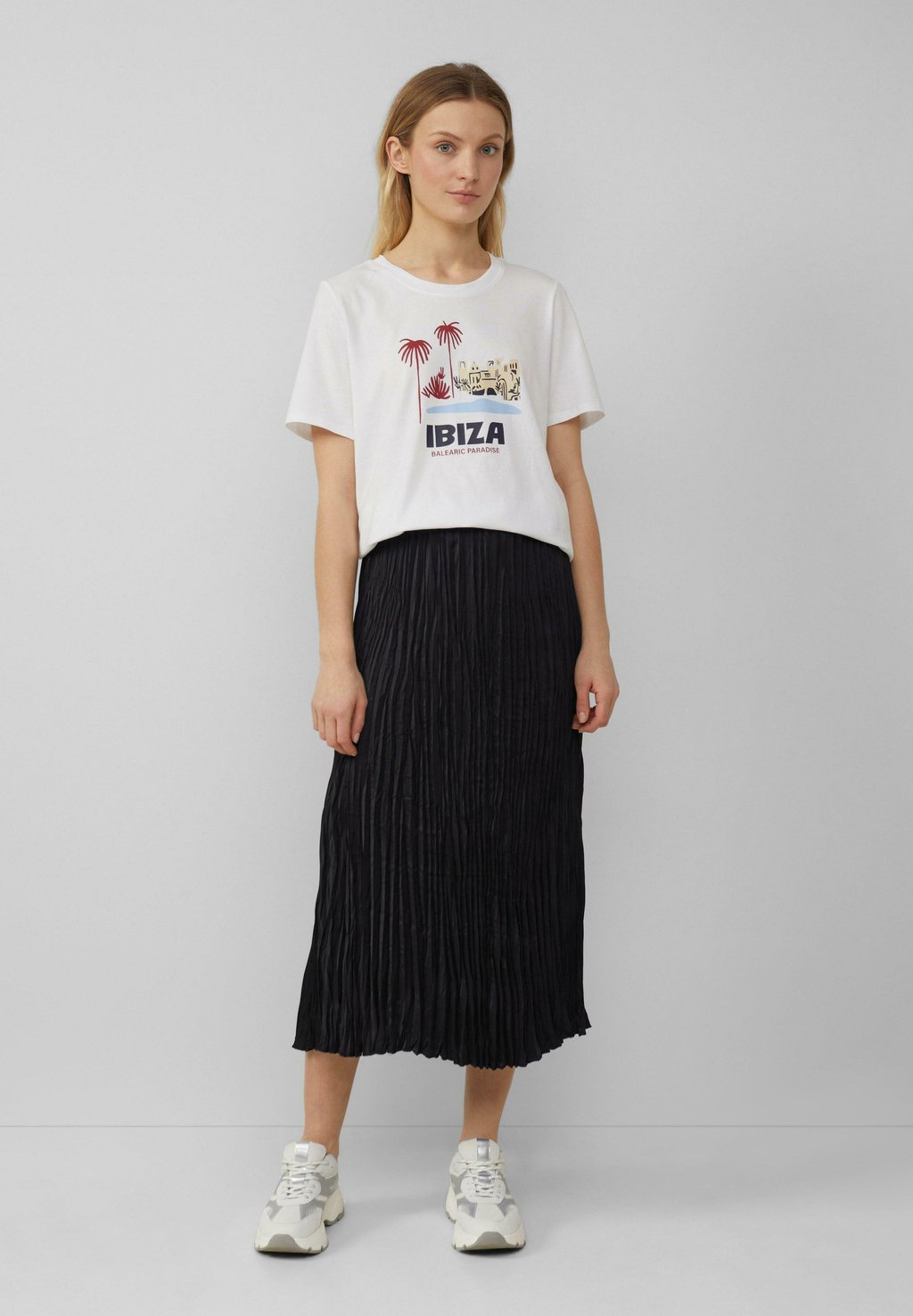 Юбка плиссированная FLIESSENDER MIDI MIT ELASTIKBUND s.Oliver, черный 
Юбка плиссированная FLIESSENDER MIDI MIT ELASTIKBUND s.Oliver, черный