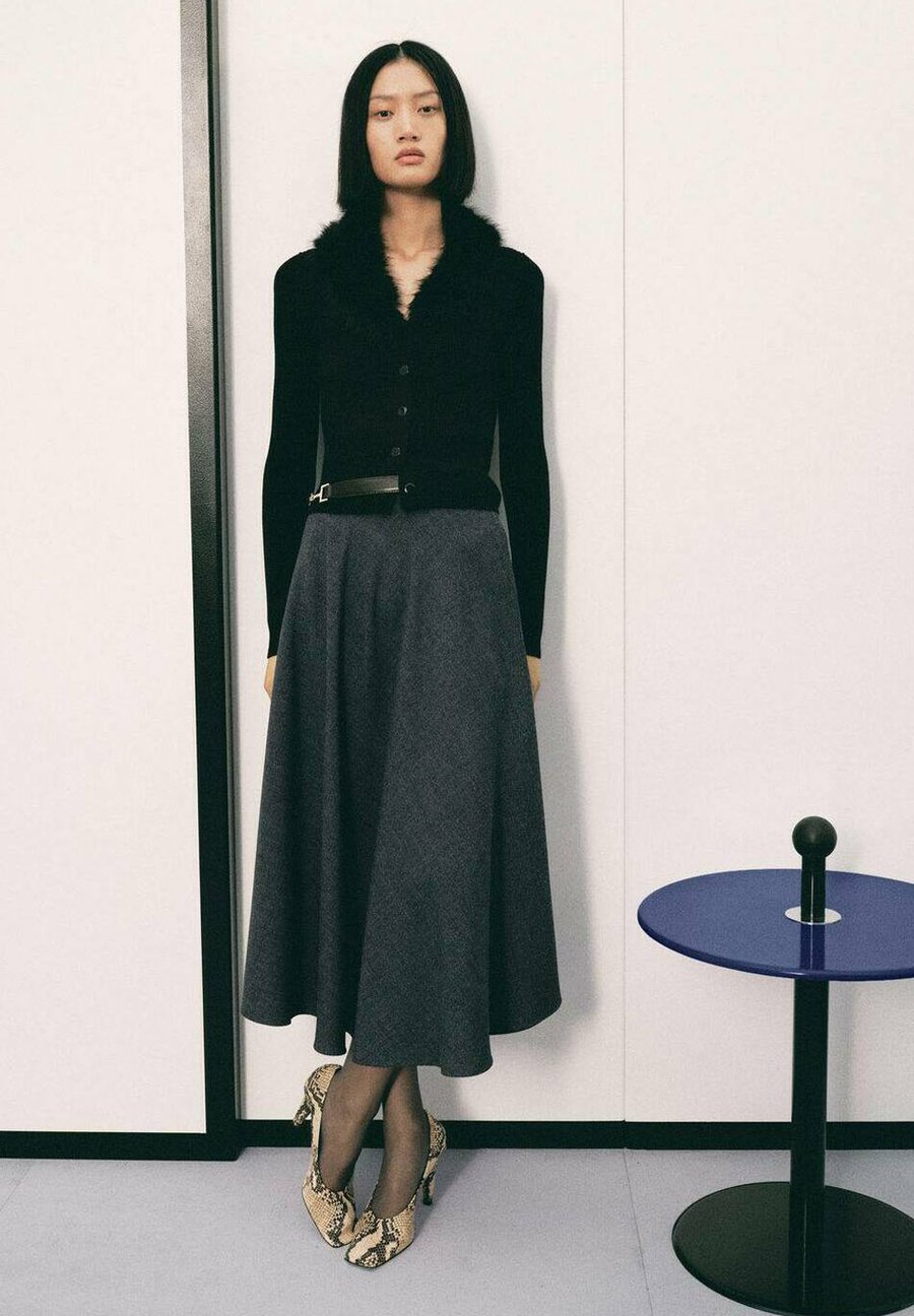 Юбка Mango A-line skirt, Grey
Юбка Mango A-line skirt, Grey