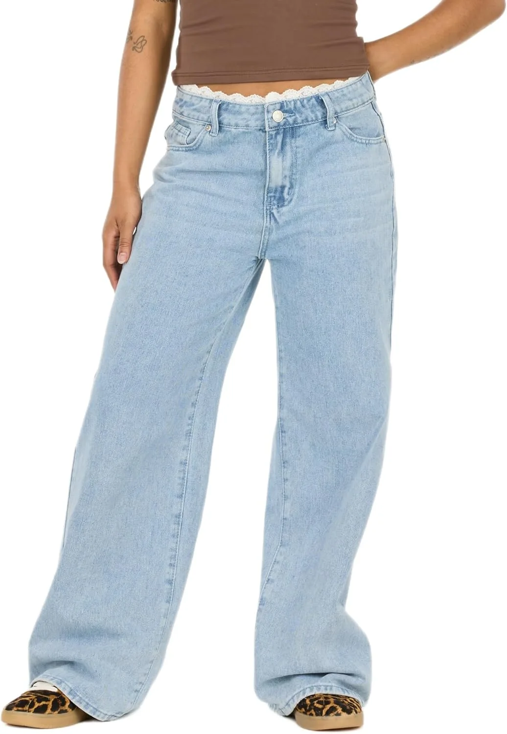 Forever 21 женские джинсы wide-leg в светлой джинсовой расцветке с кружевной отделкой пояса
Forever 21 женские джинсы wide-leg в светлой джинсовой расцветке с кружевной отделкой пояса