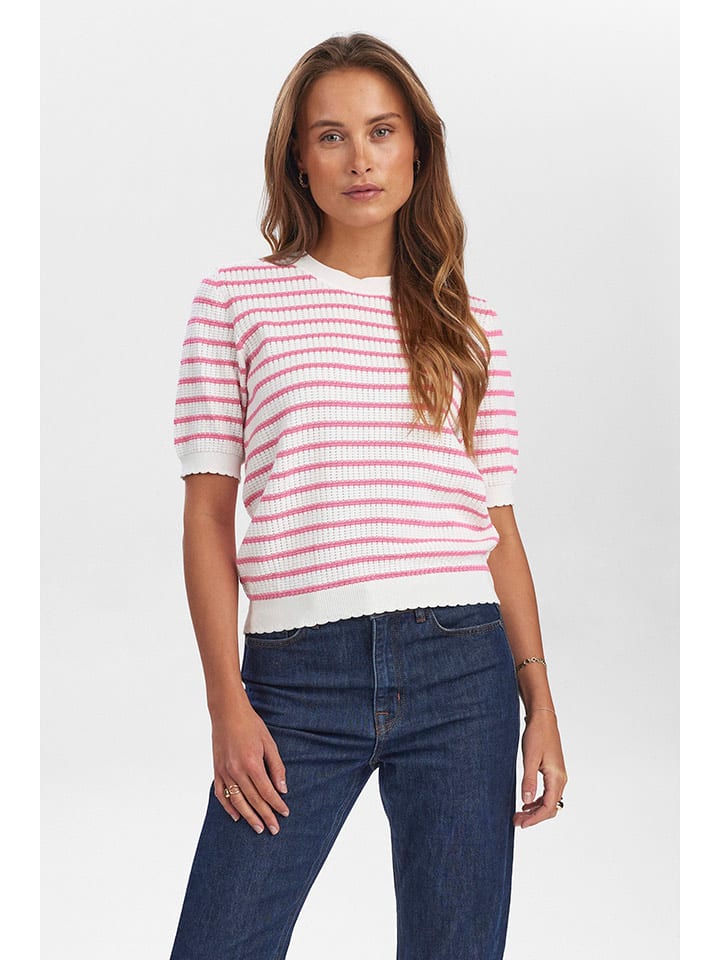 NÜMPH Вязаная рубашка бело-розового цвета
NÜMPH Вязаная рубашка бело-розового цвета