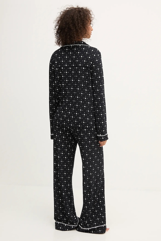 Пижама SASHA Guess, черный
Пижама SASHA Guess, черный
