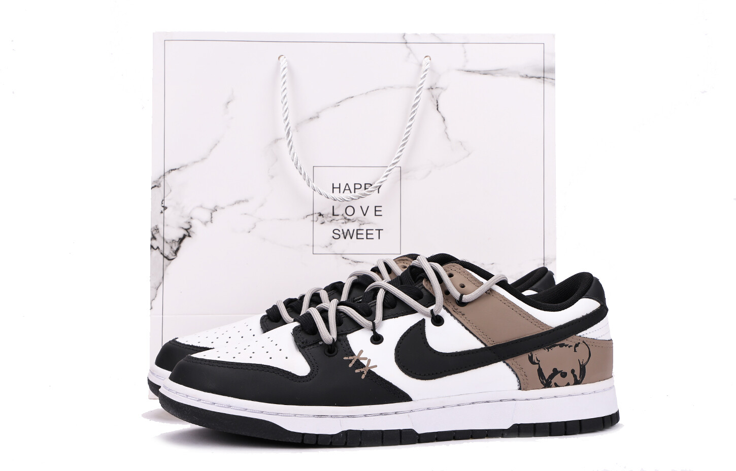 Кроссовки Nike Dunk Skateboarding Shoes Men Low-top Back/Brown, черный/коричневый
Кроссовки Nike Dunk Skateboarding Shoes Men Low-top Back/Brown, черный/коричневый
