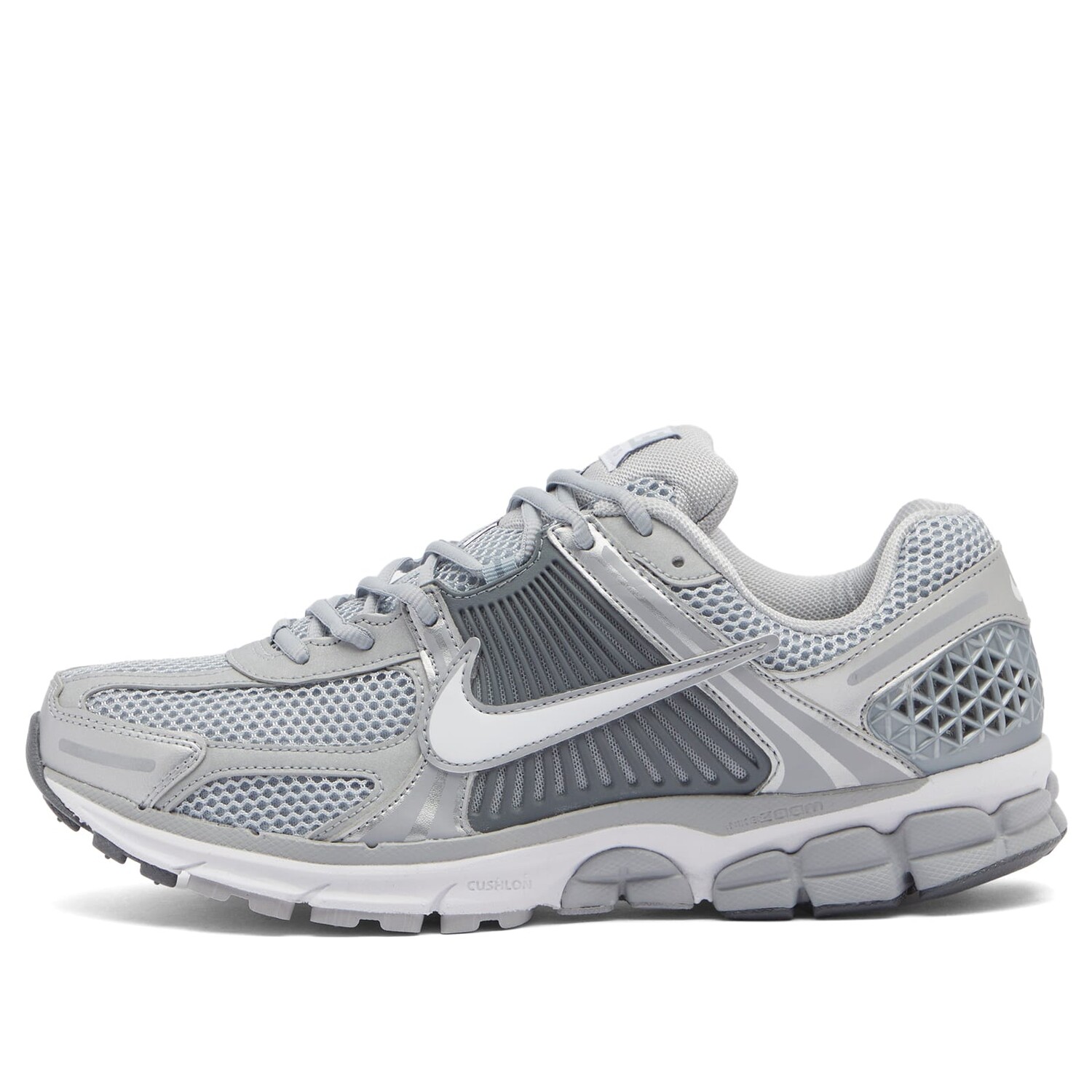 Кроссовки Nike Zoom Vomero 5 Sneaker, цвет Wolf Grey & White 
Кроссовки Nike Zoom Vomero 5 Sneaker, цвет Wolf Grey & White