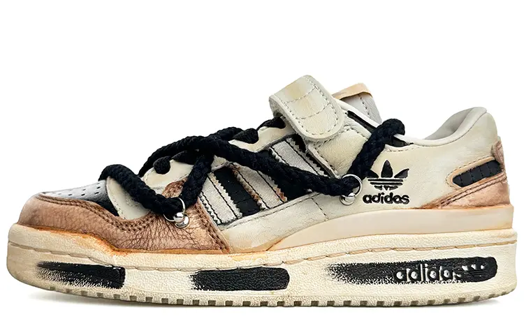 Кроссовки для скейтбординга FORUM женские низкие, темно-коричневый/черный Adidas Originals
Кроссовки для скейтбординга FORUM женские низкие, темно-коричневый/черный Adidas Originals