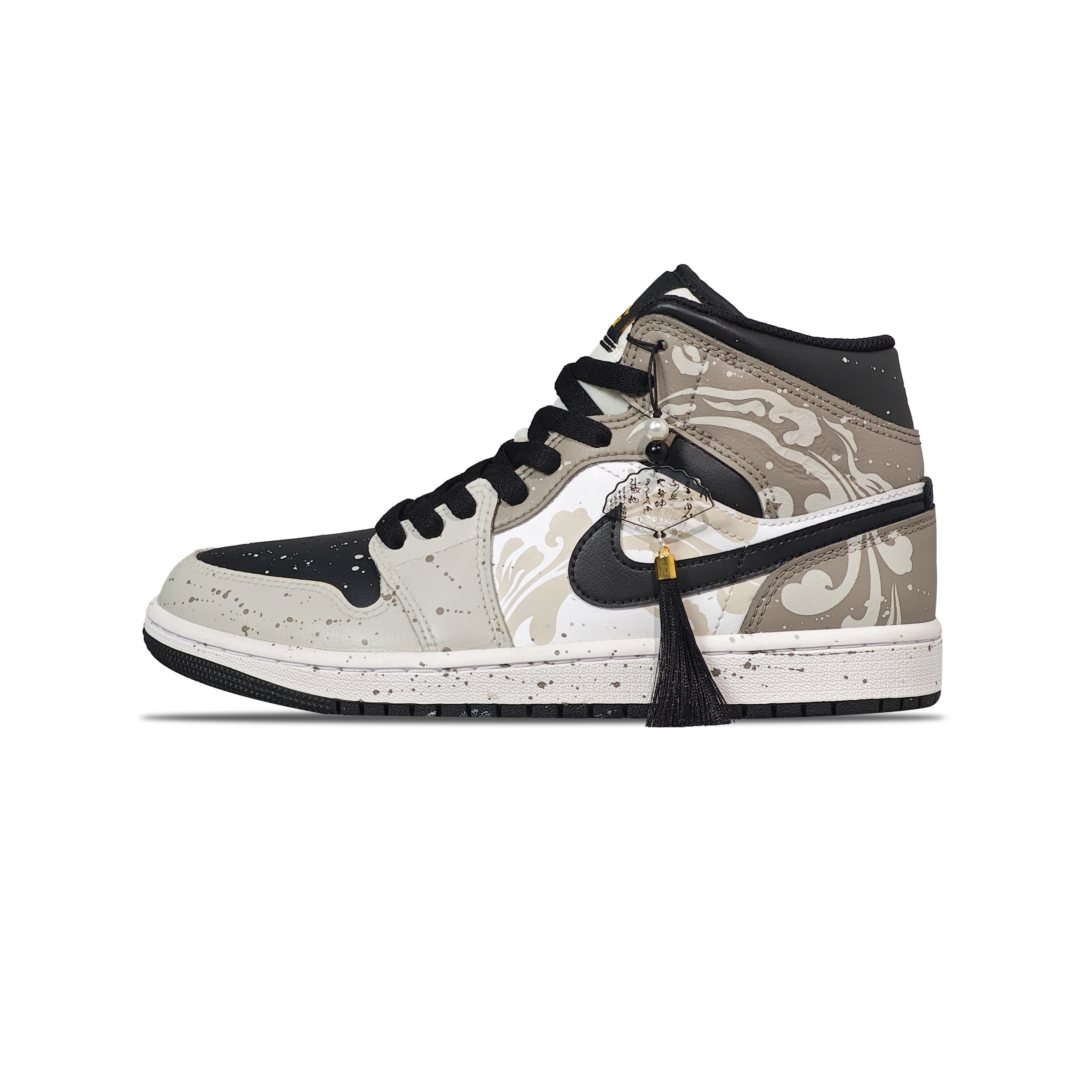 Jordan Баскетбольные кроссовки Air 1 Cushioned с антискользящим покрытием, износостойкие, винтажные, среднего размера, мужские, серо-черные
Jordan Баскетбольные кроссовки Air 1 Cushioned с антискользящим покрытием, износостойкие, винтажные, среднего размера, мужские, серо-черные