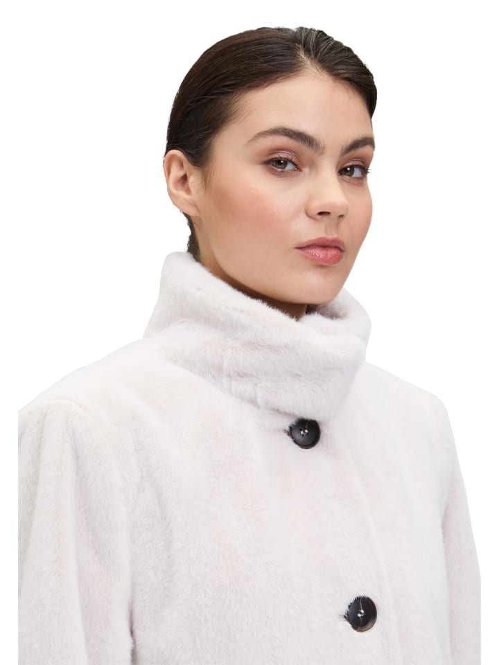 Куртка Betty Barclay, экрю
Куртка Betty Barclay, экрю