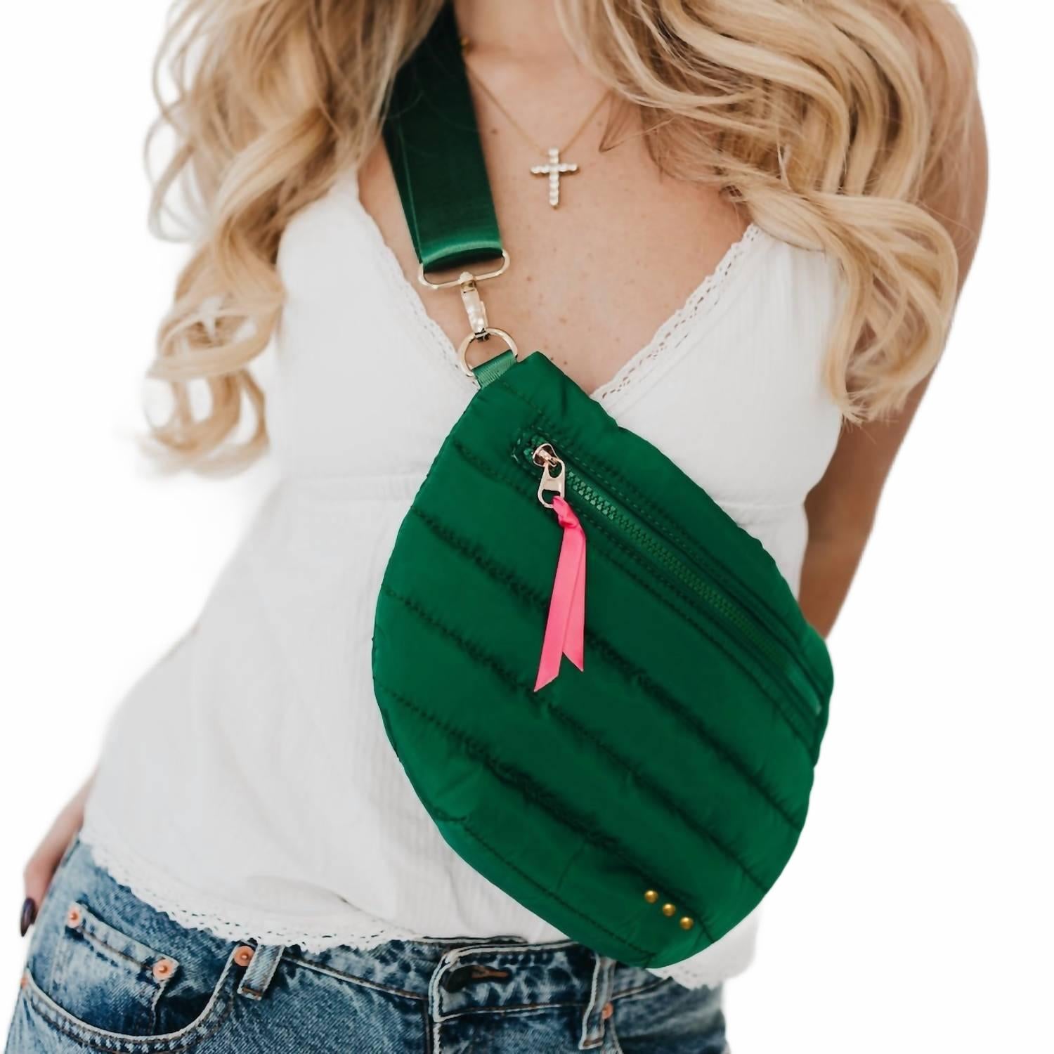 Женская поясная сумка Jolie Puffer в зеленом цвете Pretty Simple
Женская поясная сумка Jolie Puffer в зеленом цвете Pretty Simple