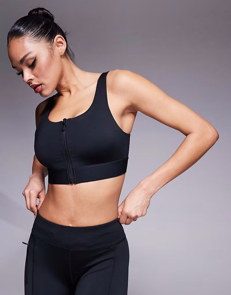 4505 Icon active спортивный бюстгальтер с высокой поддержкой, съемными подушечками и регулируемыми бретелями черного цвета
4505 Icon active спортивный бюстгальтер с высокой поддержкой, съемными подушечками и регулируемыми бретелями черного цвета