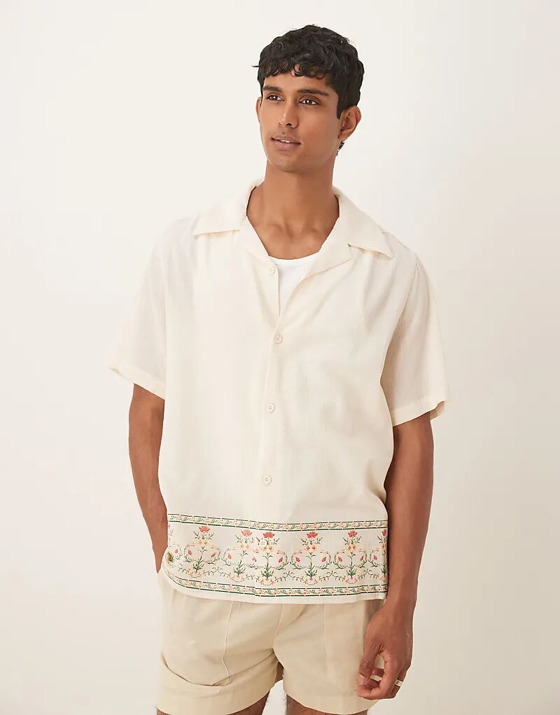 Рубашка ASOS DESIGN свободного кроя с принтом бежевого цвета
Рубашка ASOS DESIGN свободного кроя с принтом бежевого цвета