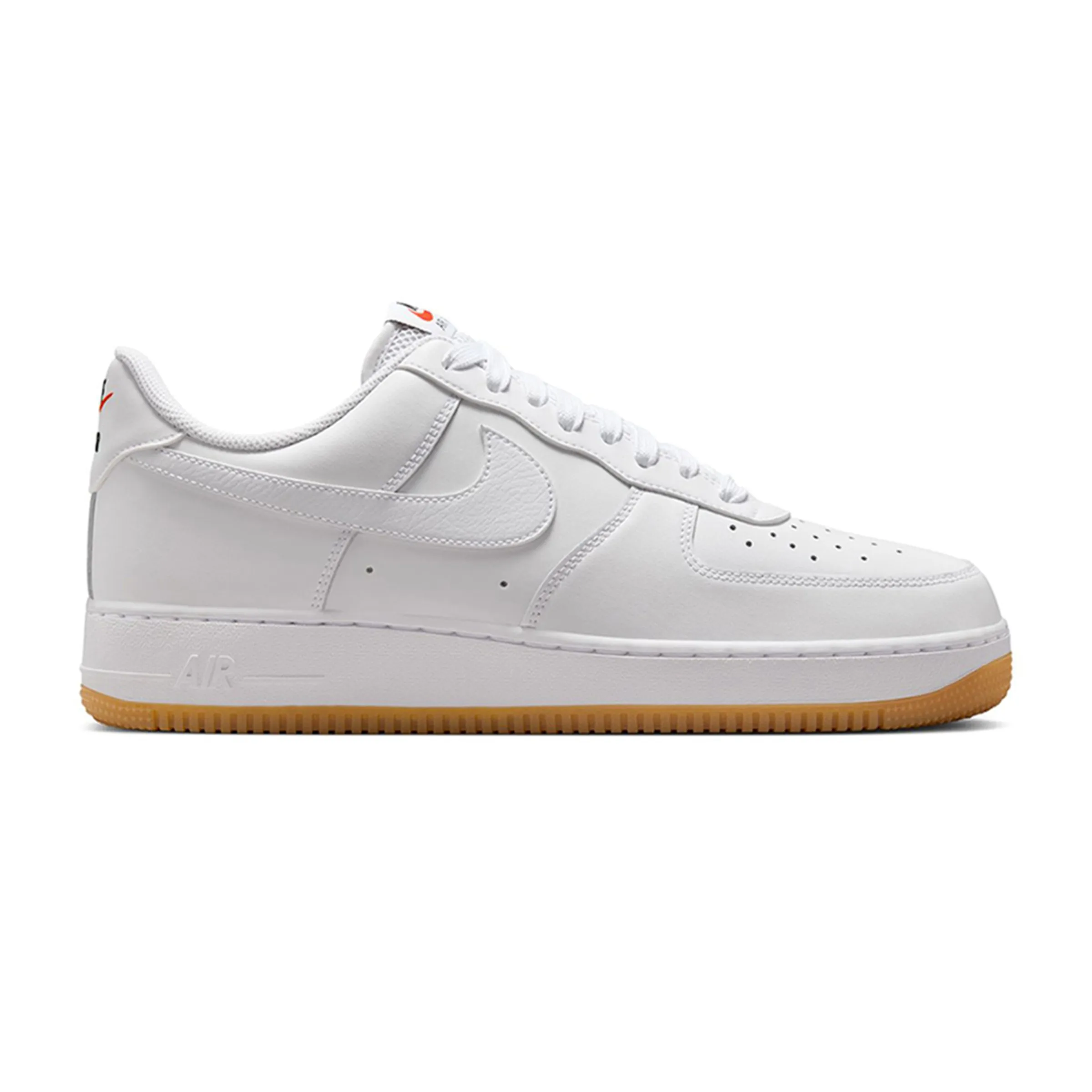 Кроссовки повседневные мужские AIR FORCE 1 '07 LV6 Nike, белый 
Кроссовки повседневные мужские AIR FORCE 1 '07 LV6 Nike, белый
