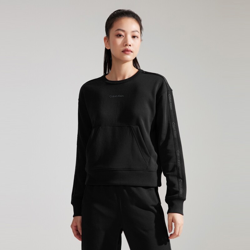 Свитшот Calvin Klein Sports с круглым вырезомн, белый
Свитшот Calvin Klein Sports с круглым вырезомн, белый