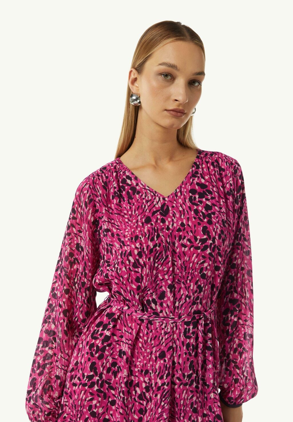 Повседневное платье MIT AUSGESTELLTEM SAUM comma casual identity, розовый
Повседневное платье MIT AUSGESTELLTEM SAUM comma casual identity, розовый