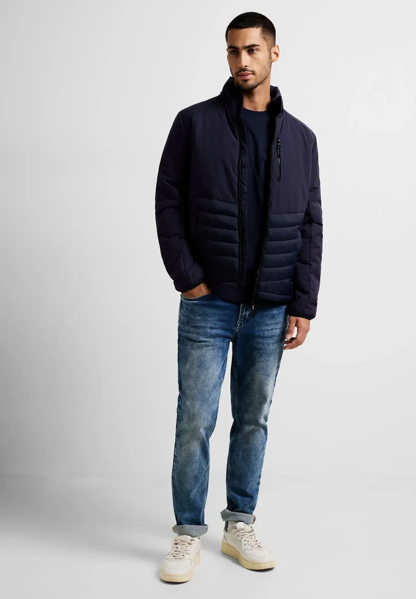 STREET ONE МУЖСКАЯ стеганая куртка, без капюшона, с нагрудным карманом Street One Men, цвет Deep Night Blue, Синий, STREET ONE МУЖСКАЯ стеганая куртка, без капюшона, с нагрудным карманом Street One Men, цвет Deep Night Blue
STREET ONE МУЖСКАЯ стеганая куртка, без капюшона, с нагрудным карманом Street One Men, цвет Deep Night Blue, Синий, STREET ONE МУЖСКАЯ стеганая куртка, без капюшона, с нагрудным карманом Street One Men, цвет Deep Night Blue