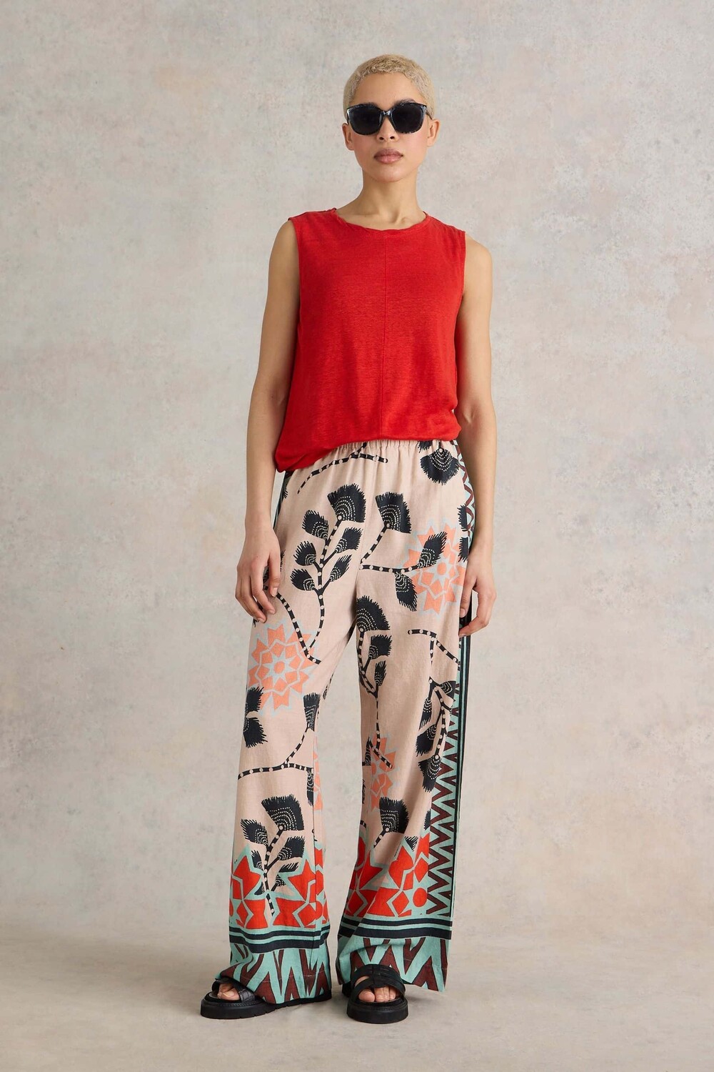 Широкие брюки Lucy из смесового льна White Stuff, бежевый 
Широкие брюки Lucy из смесового льна White Stuff, бежевый