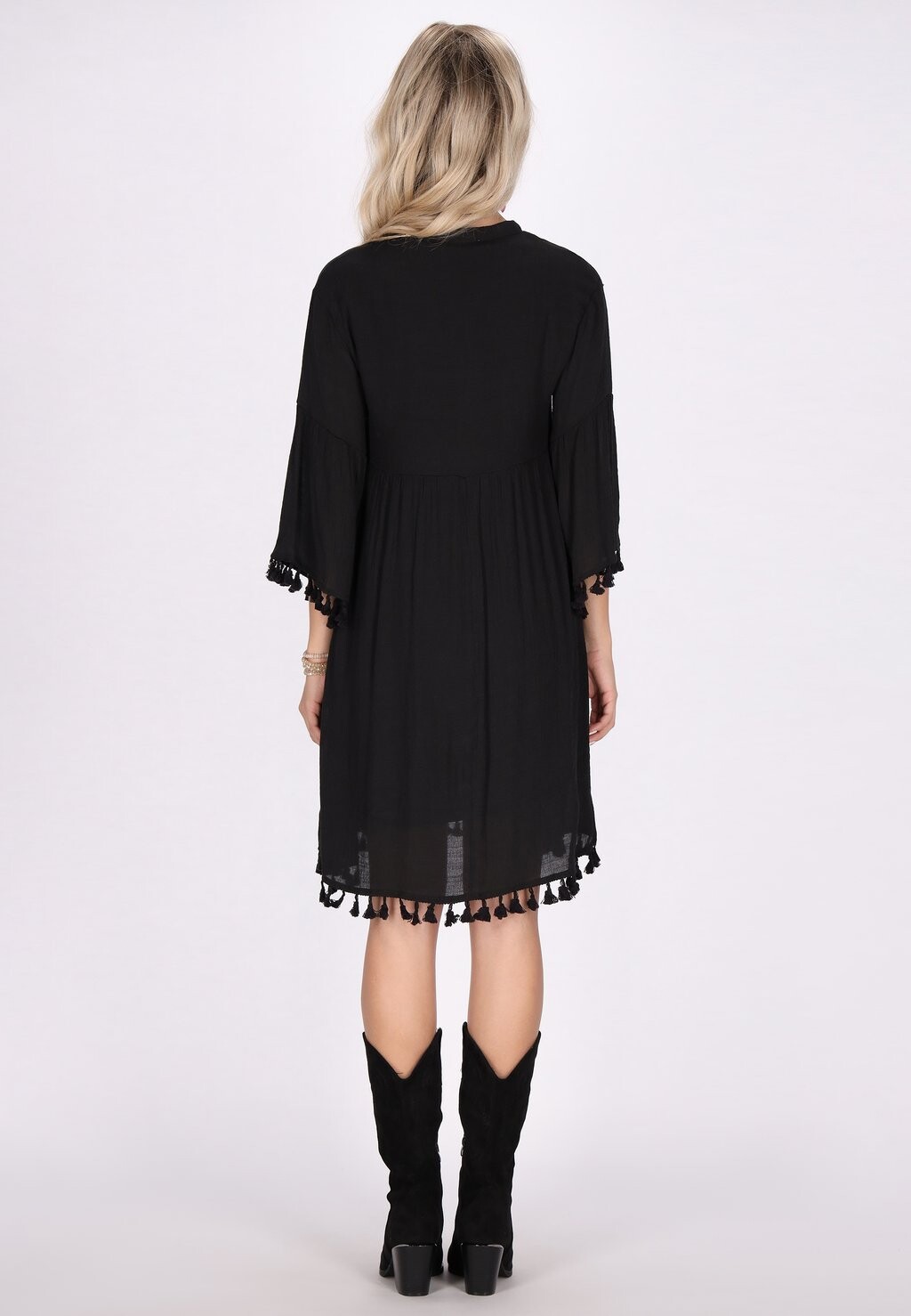 Дневное платье IZIA, черный
Дневное платье IZIA, черный