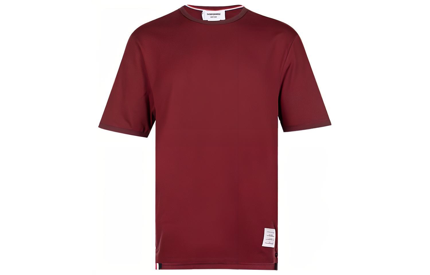 Thom Browne Мужская красная футболка с круглым вырезом, умеренно прямой крой
Thom Browne Мужская красная футболка с круглым вырезом, умеренно прямой крой