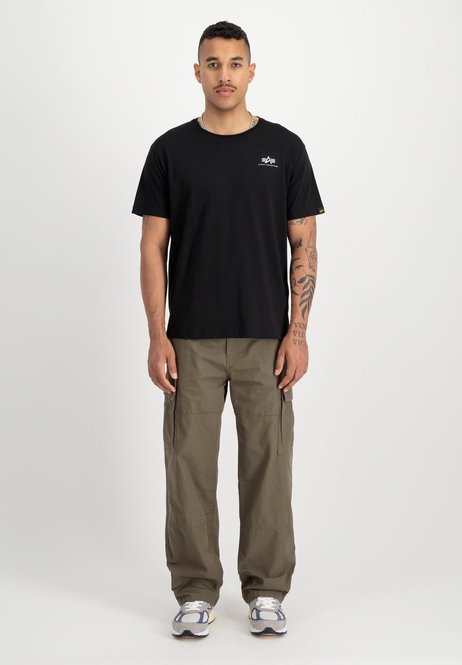 Футболка Alpha Industries Basic T-shirt, Black Chrome/Black, Черный, Футболка Alpha Industries Basic T-shirt, Black Chrome/Black
Футболка Alpha Industries Basic T-shirt, Black Chrome/Black, Черный, Футболка Alpha Industries Basic T-shirt, Black Chrome/Black