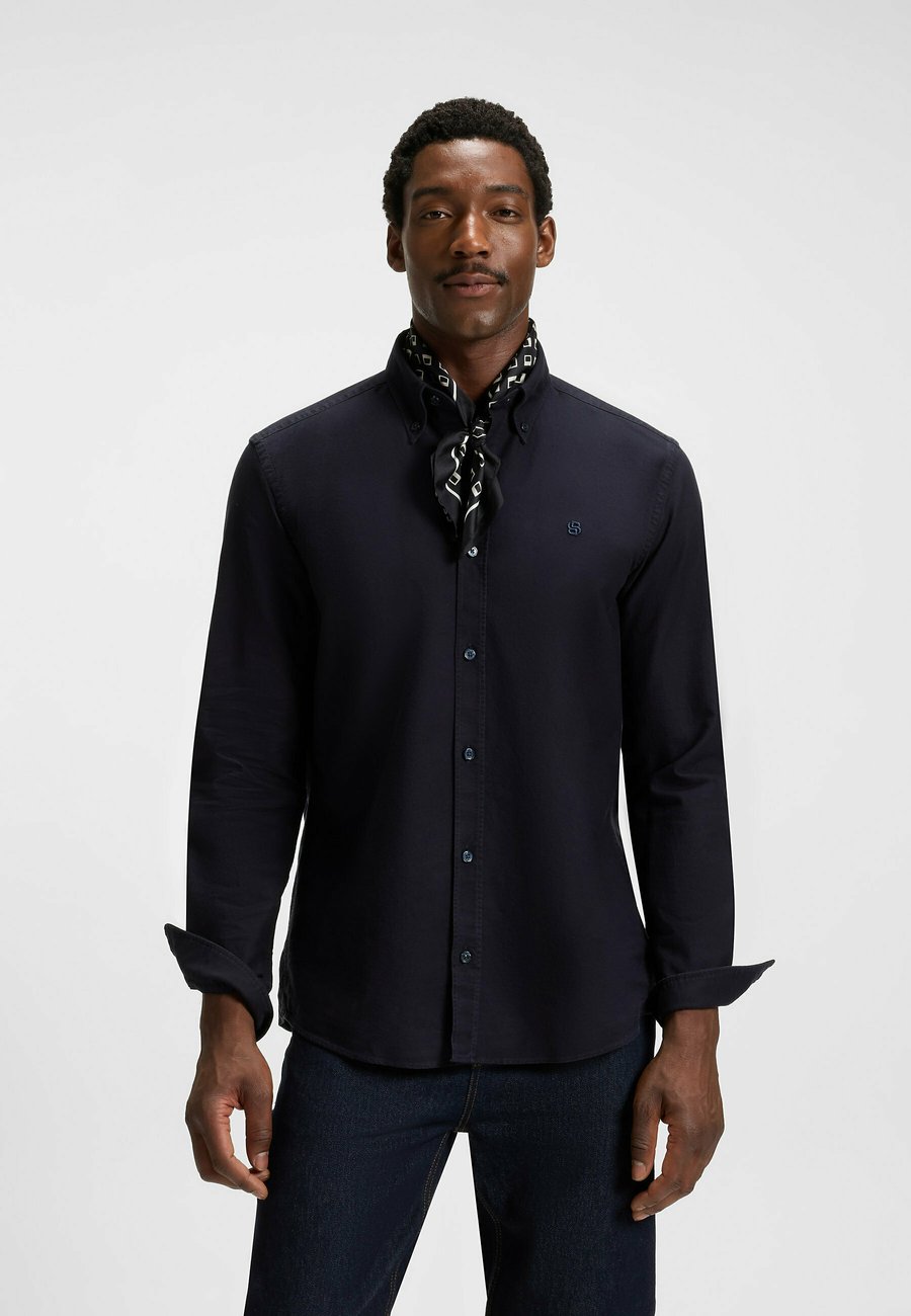 Шарф BOSS BANDANA, Dark Blue Four/Dark Blue
Шарф BOSS BANDANA, Dark Blue Four/Dark Blue