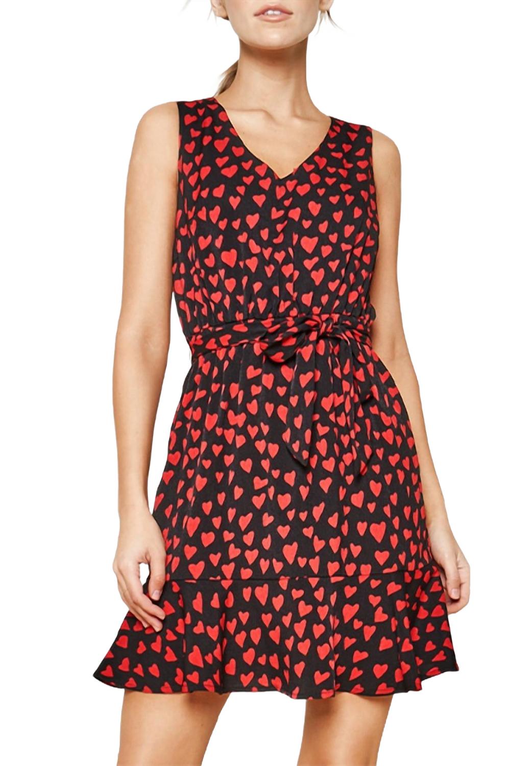 Warren мини-платье из сатина с рюшами и принтом в виде сердечек в черно-красной гамме SUGARLIPS