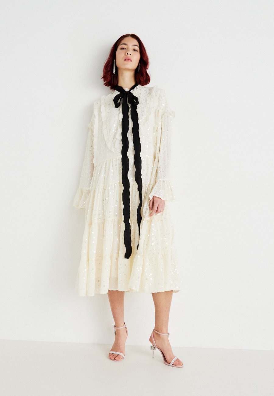 Платье Sister Jane CHANDELIER MIDI DRESS, Cream/Off-White
Платье Sister Jane CHANDELIER MIDI DRESS, Cream/Off-White