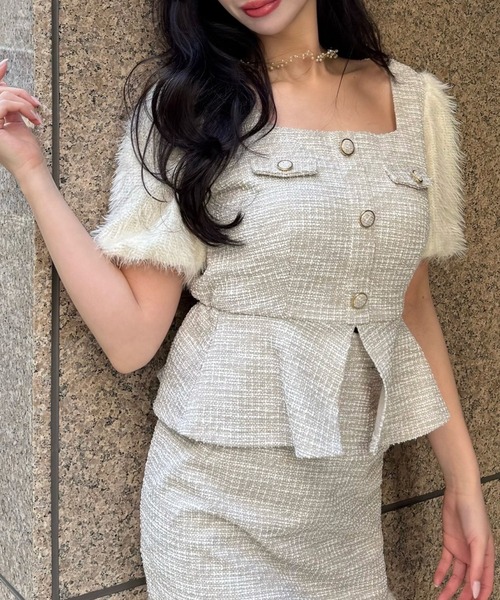 Топ с баской, комбинированные материалы, рукава из твида ROYAL PARTY, бежевый
Топ с баской, комбинированные материалы, рукава из твида ROYAL PARTY, бежевый