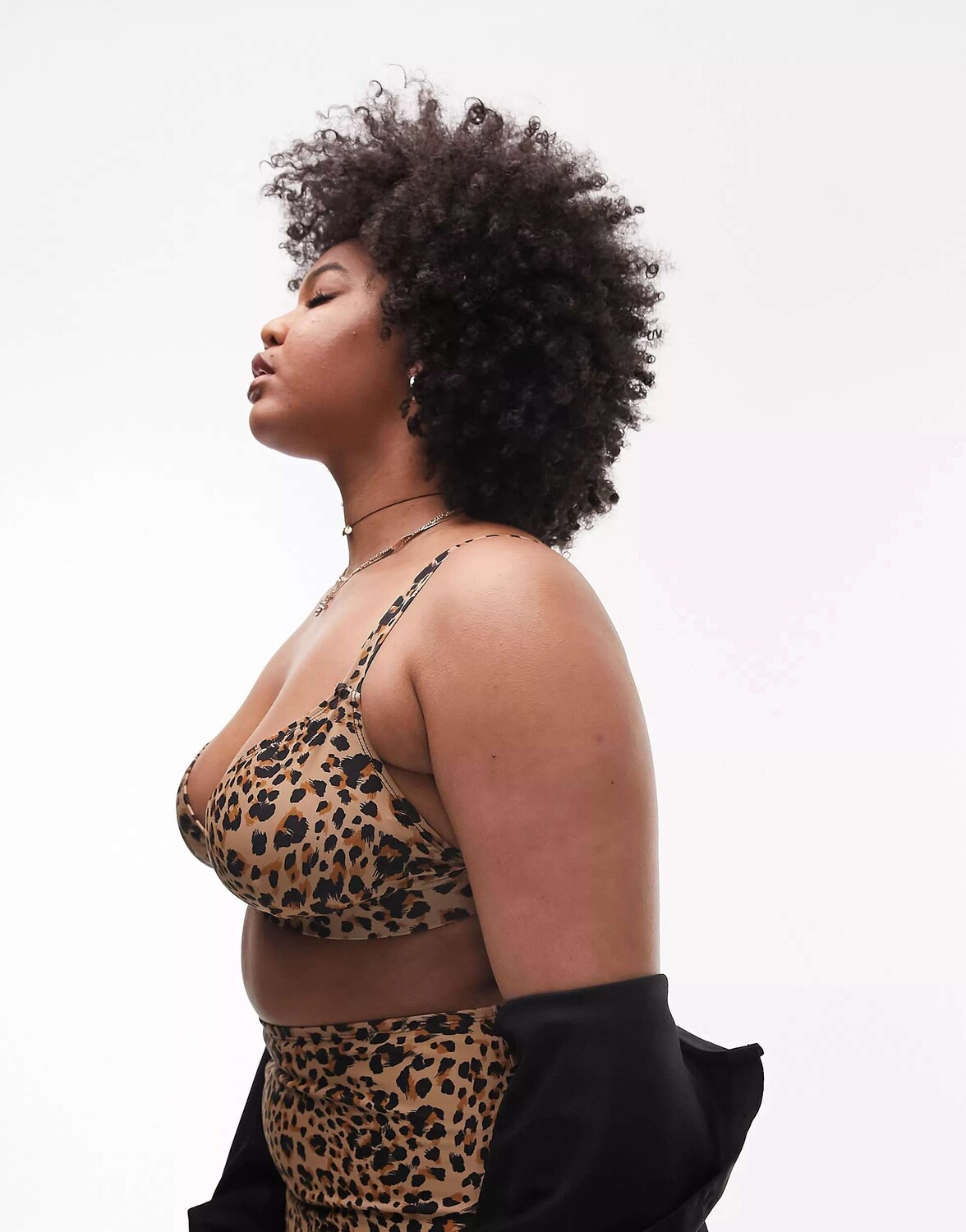 Разноцветный бикини-топ с треугольными чашками и леопардовым принтом Topshop Curve
Разноцветный бикини-топ с треугольными чашками и леопардовым принтом Topshop Curve