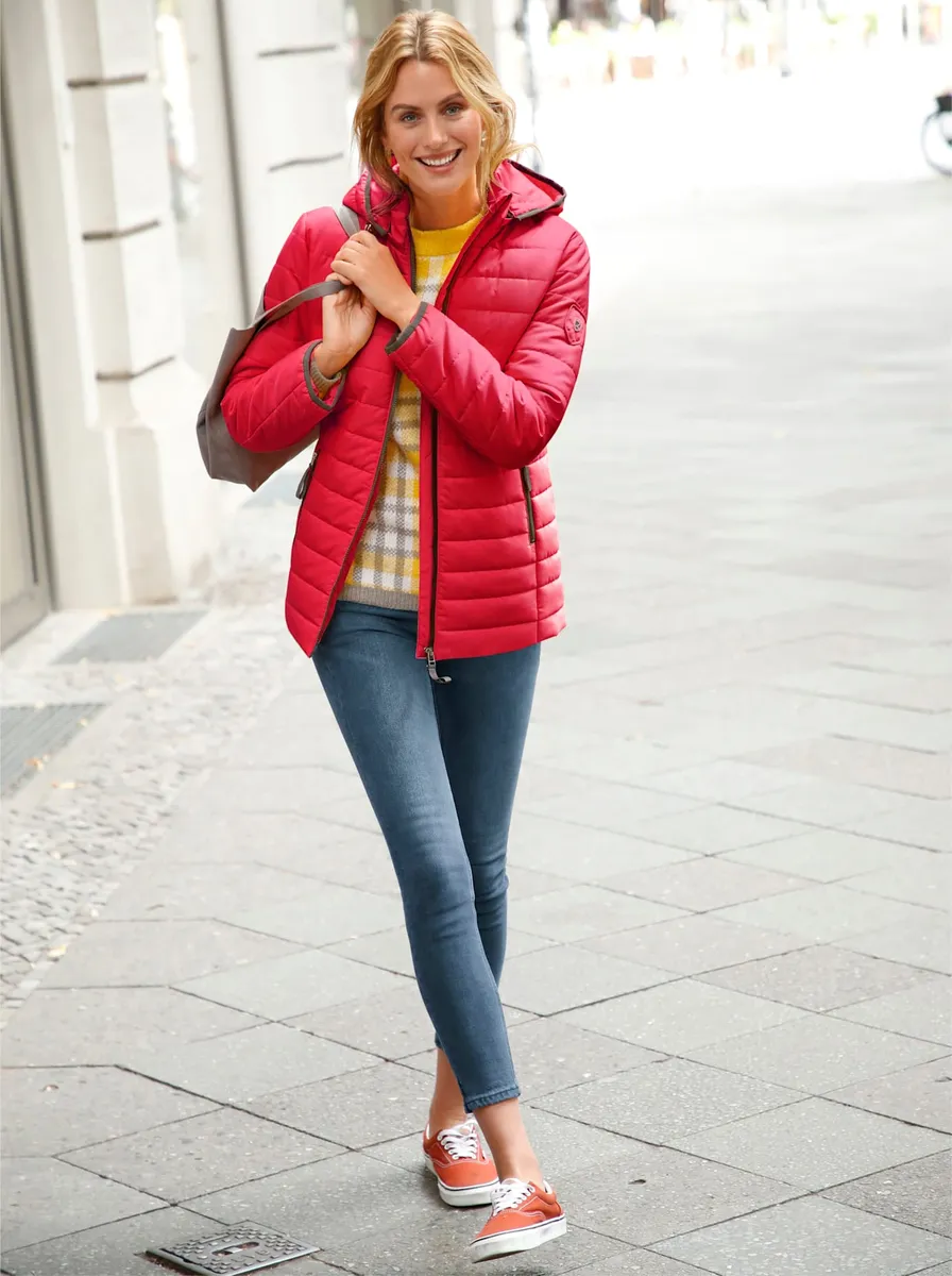 Повседневного образа стеганая куртка с капюшоном Casual Looks, красный
Повседневного образа стеганая куртка с капюшоном Casual Looks, красный