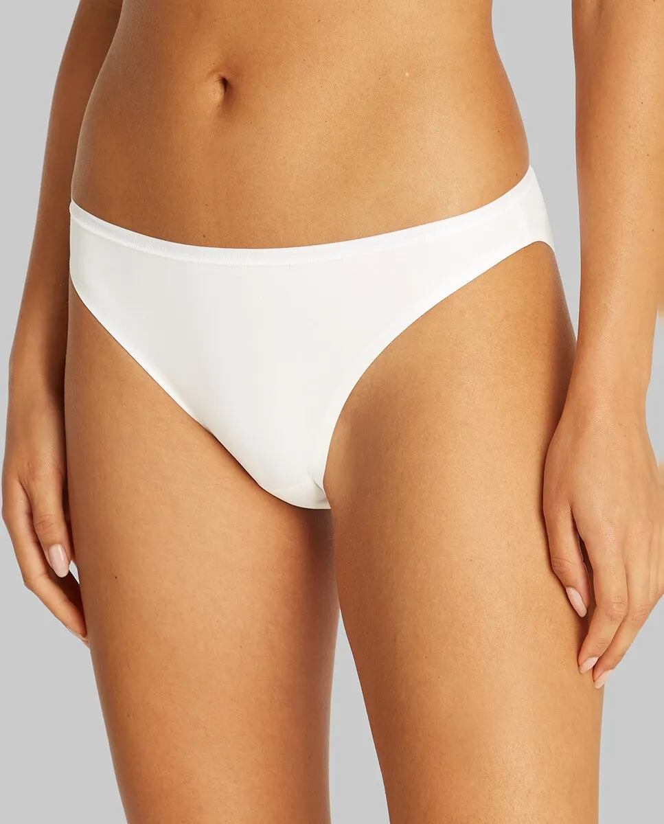 Классические трусы PERFECTLY FIT Calvin Klein, белый
Классические трусы PERFECTLY FIT Calvin Klein, белый