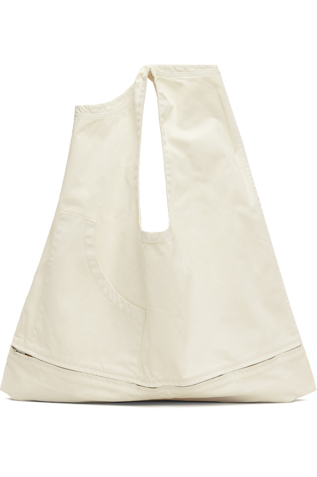 Скульптурная сумка-трансформер в виде жилета Issey Miyake, белый
Скульптурная сумка-трансформер в виде жилета Issey Miyake, белый