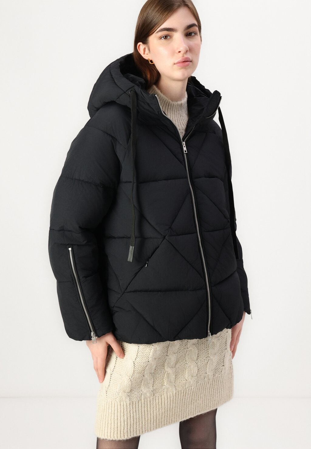Зимняя куртка JACKET Replay, черный
Зимняя куртка JACKET Replay, черный