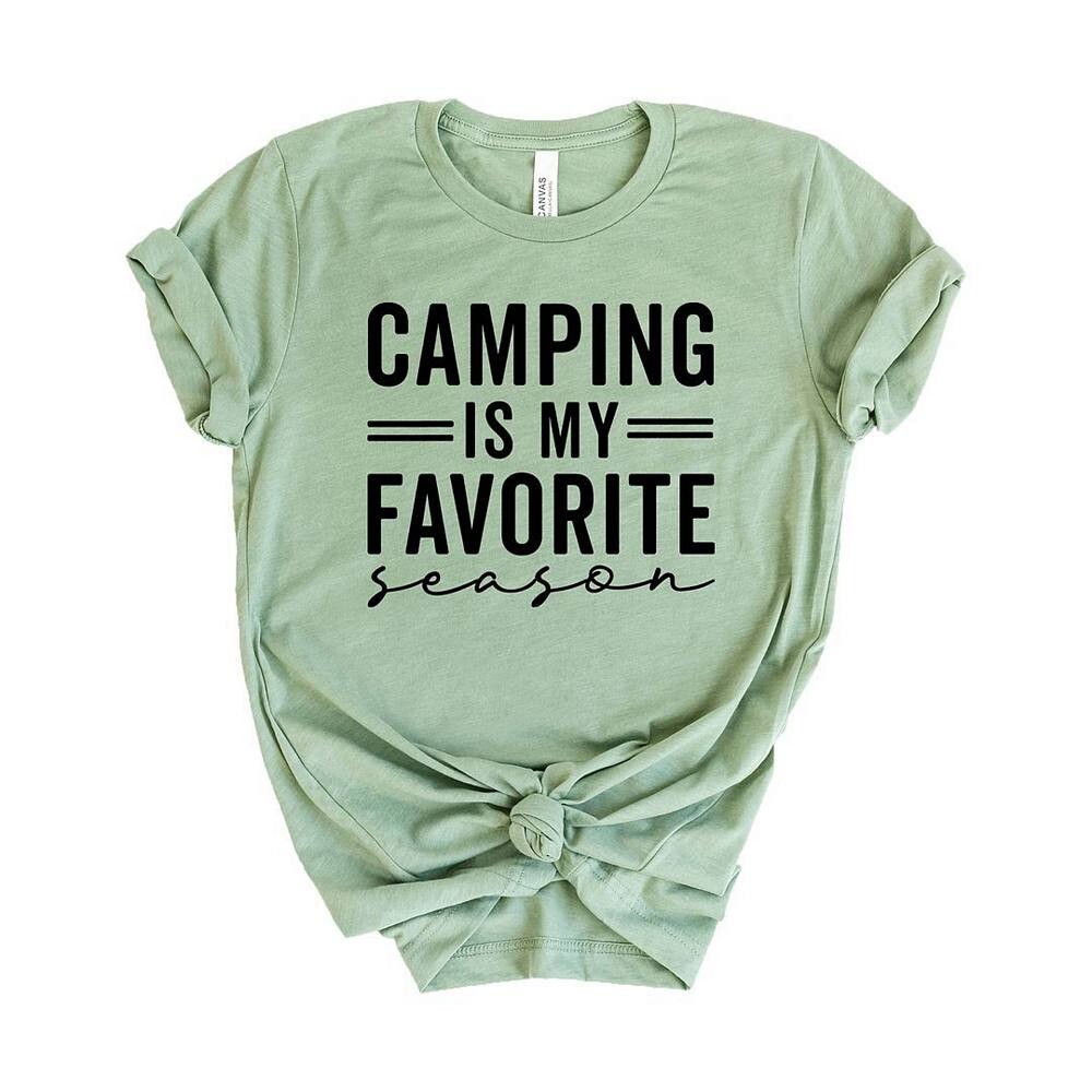 Футболка с короткими рукавами и рисунком Camping Is My Favorite Season Simply Sage Market, цвет Sage
Футболка с короткими рукавами и рисунком Camping Is My Favorite Season Simply Sage Market, цвет Sage