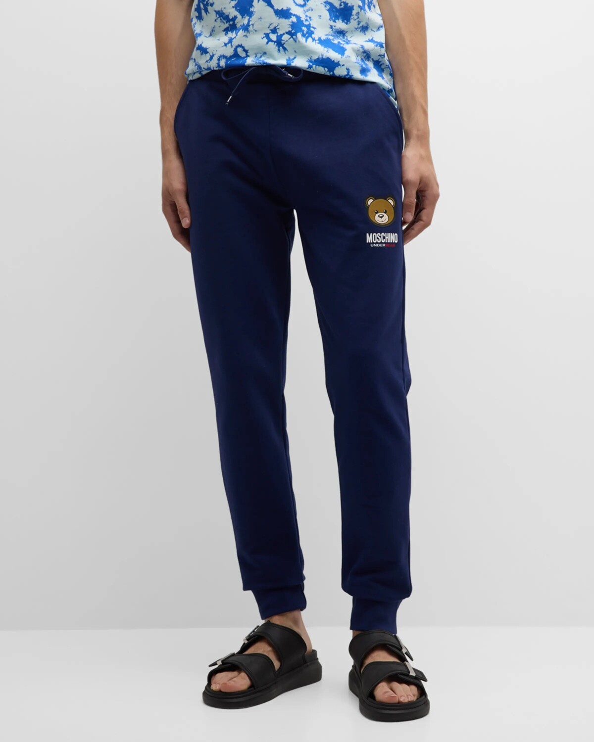 Мужские спортивные штаны с логотипом Underbear Moschino, цвет Blue
Мужские спортивные штаны с логотипом Underbear Moschino, цвет Blue