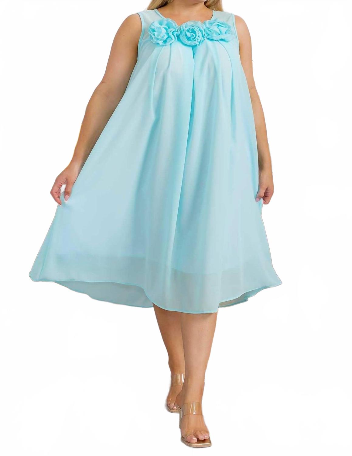 Платье-миди трапеция с цветочным принтом в синем цвете Karen T Design
Платье-миди трапеция с цветочным принтом в синем цвете Karen T Design