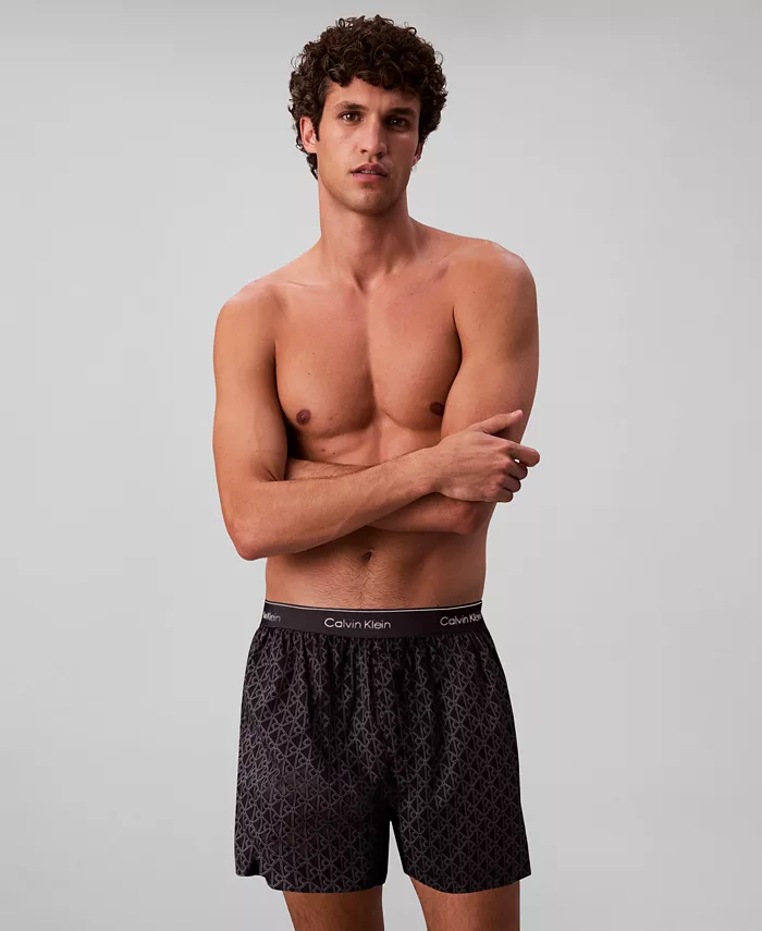 Мужские боксеры в полоску Calvin Klein
Мужские боксеры в полоску Calvin Klein