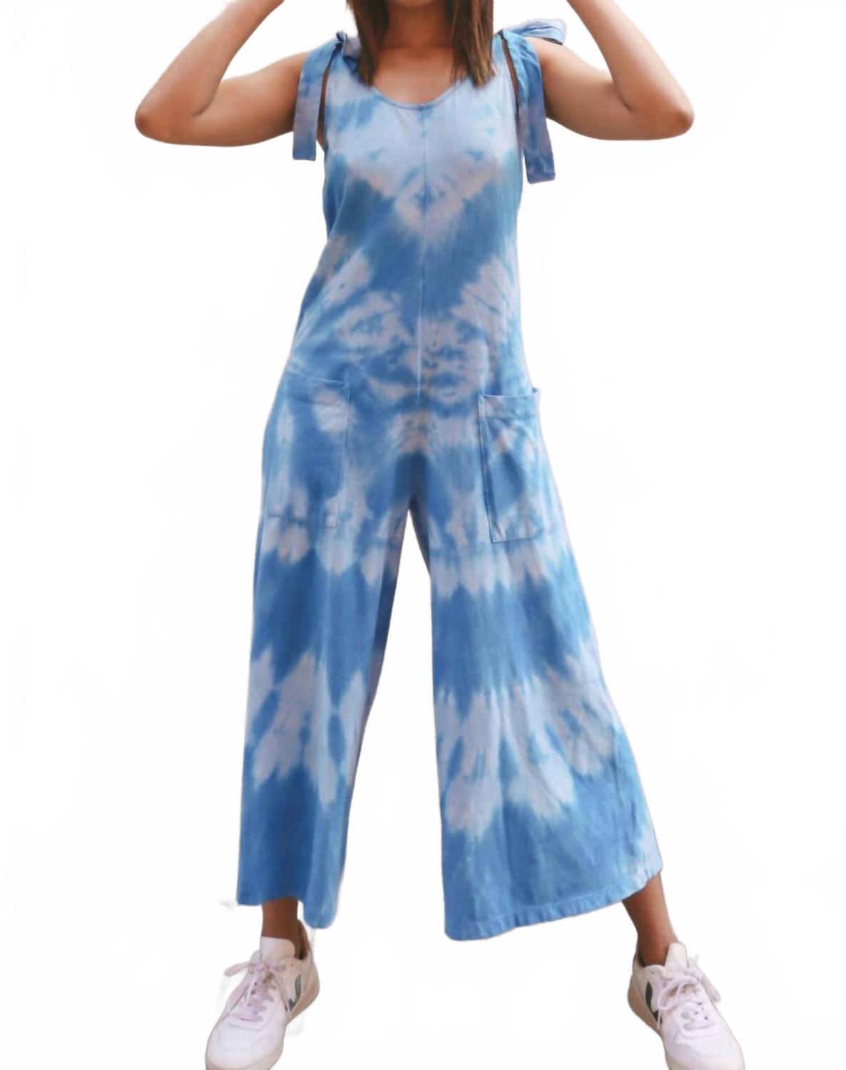 Фэй Комбинезон с тай-даем в синем цвете People of Leisure
Фэй Комбинезон с тай-даем в синем цвете People of Leisure