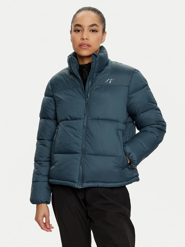 Пуховик бирюзового цвета 4F
Пуховик бирюзового цвета 4F