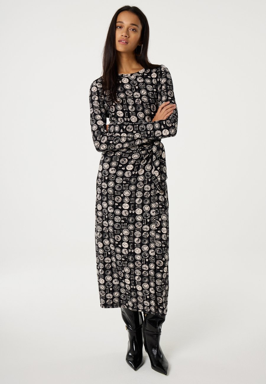 Платье Fabienne Chapot LILO MIDI, Black
Платье Fabienne Chapot LILO MIDI, Black