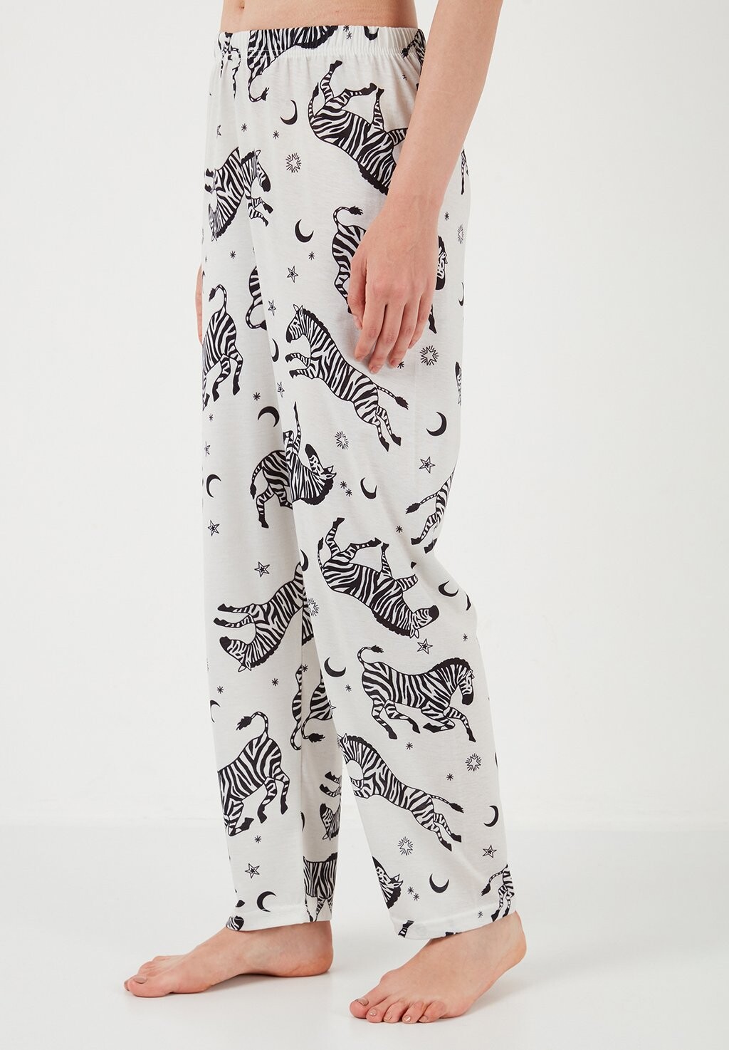 Пижамный комплект REGULAR FIT LELA, кремовый
Пижамный комплект REGULAR FIT LELA, кремовый