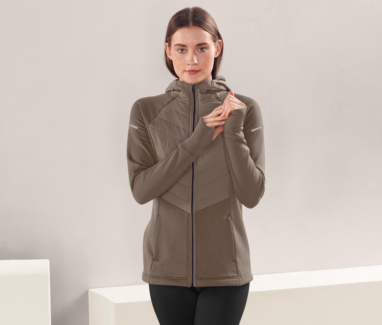 Термокуртка с капюшоном Tchibo, коричневый
Термокуртка с капюшоном Tchibo, коричневый