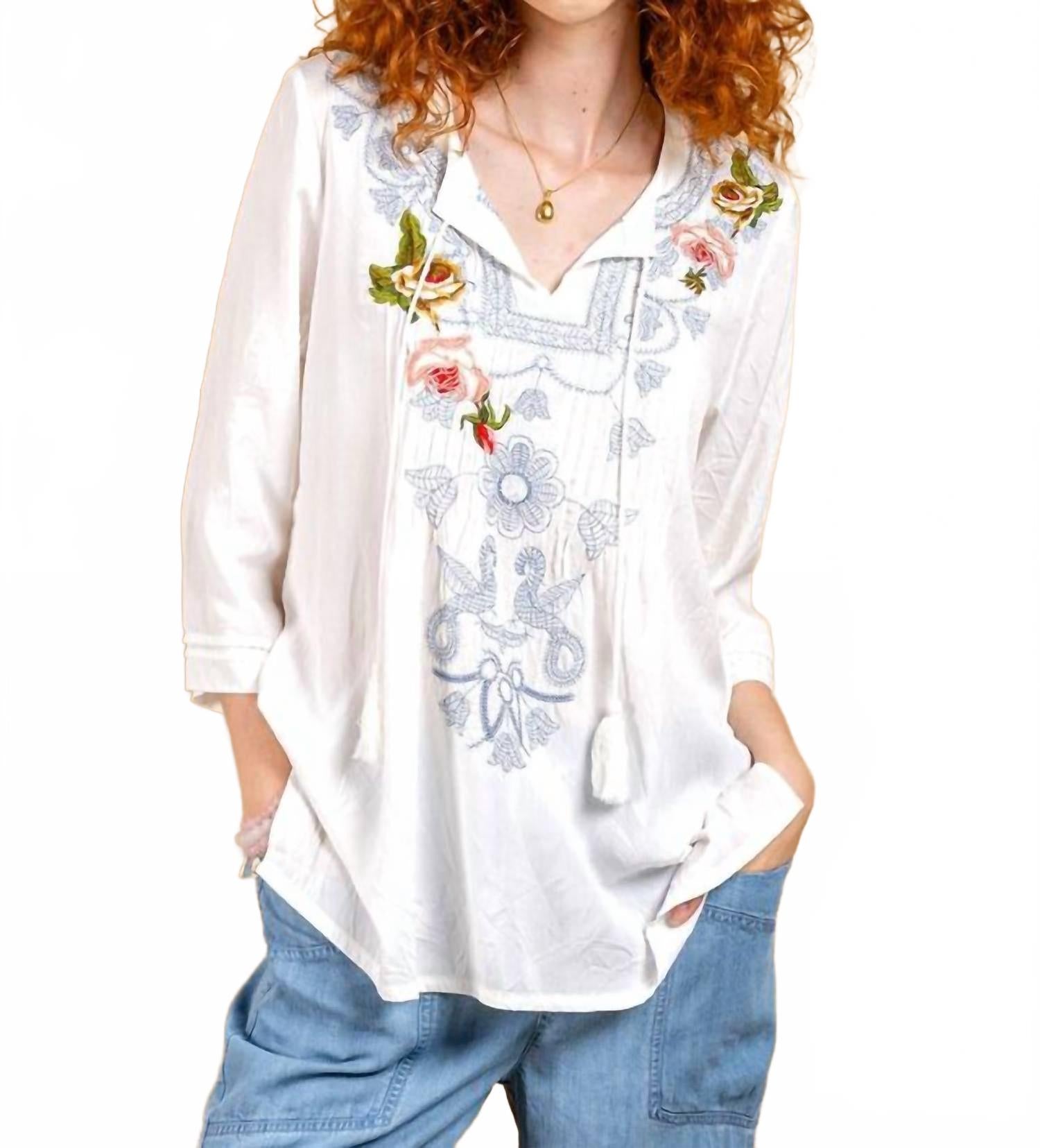 Вискозная туника с вышивкой и V-образным вырезом белого цвета PAPARAZZI
Вискозная туника с вышивкой и V-образным вырезом белого цвета PAPARAZZI