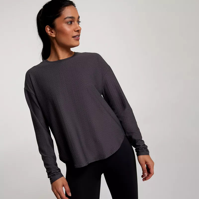 Женская обновленная рубашка CALIA с длинным рукавом, цвет Soft Black
Женская обновленная рубашка CALIA с длинным рукавом, цвет Soft Black