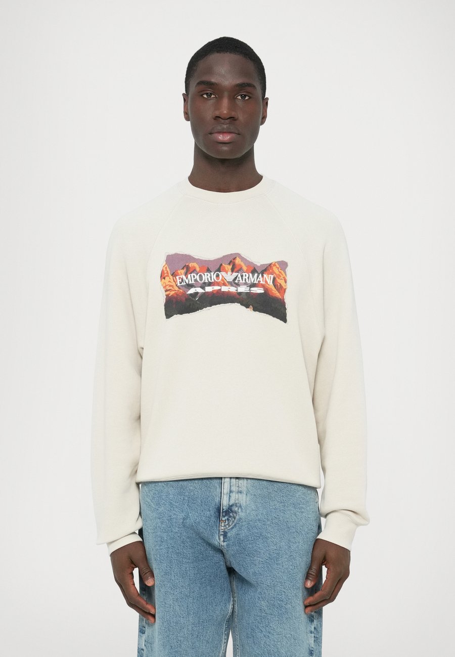 Толстовка Emporio Armani Sweatshirt, Moonstruck/Off-White, Белый, Толстовка Emporio Armani Sweatshirt, Moonstruck/Off-White
Толстовка Emporio Armani Sweatshirt, Moonstruck/Off-White, Белый, Толстовка Emporio Armani Sweatshirt, Moonstruck/Off-White